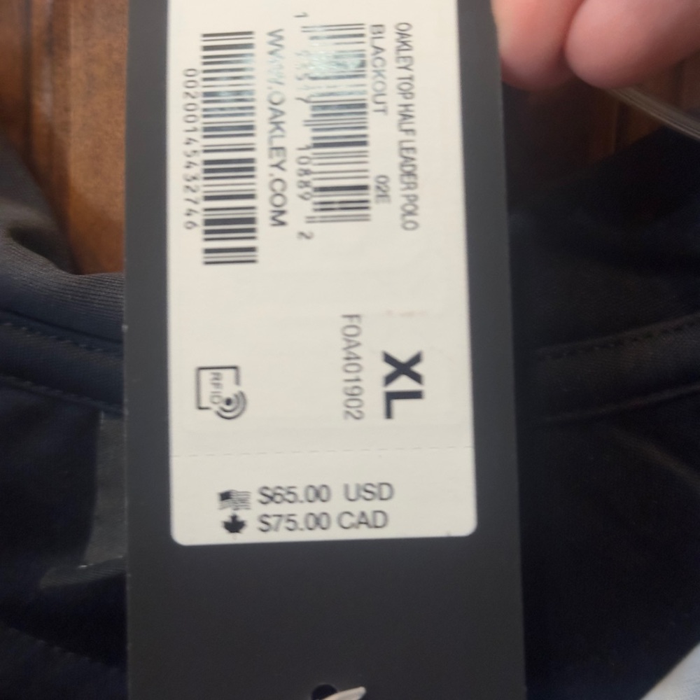 SOLD ON XPOST 🆕 Oakley Black Polo with Geometric Design. XL. - Picture 12 of 12